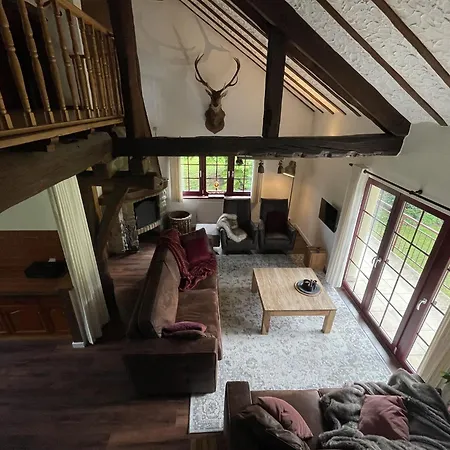Ardennes With Riverside Garden And Views, Cleaning Included Atzerath