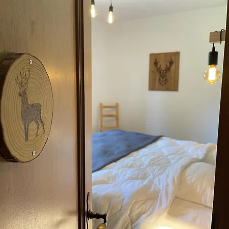 Ardennes With Riverside Garden And Views, Cleaning Included Holiday home